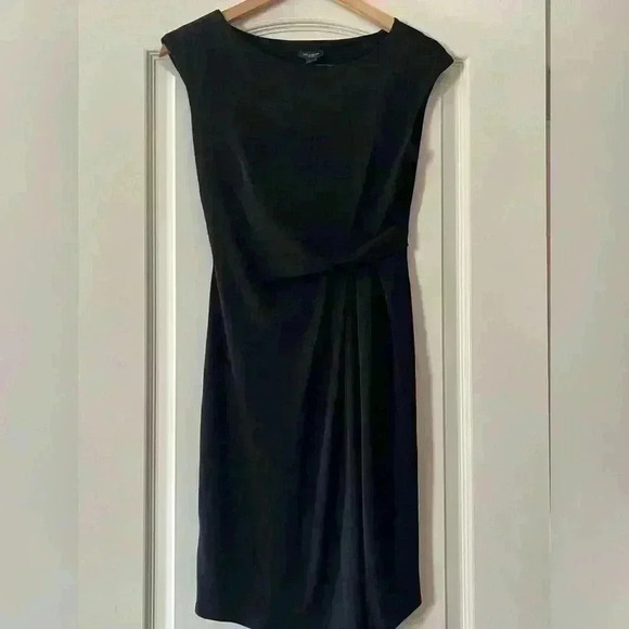 Ann Taylor Dresses & Skirts - Ann Taylor Rich Black Knee Length Dress Size XS